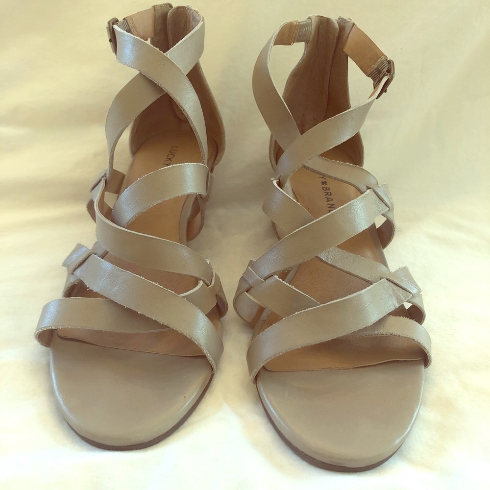 Lucky Brand Taupe Women’s size 9.5 leather sandals
